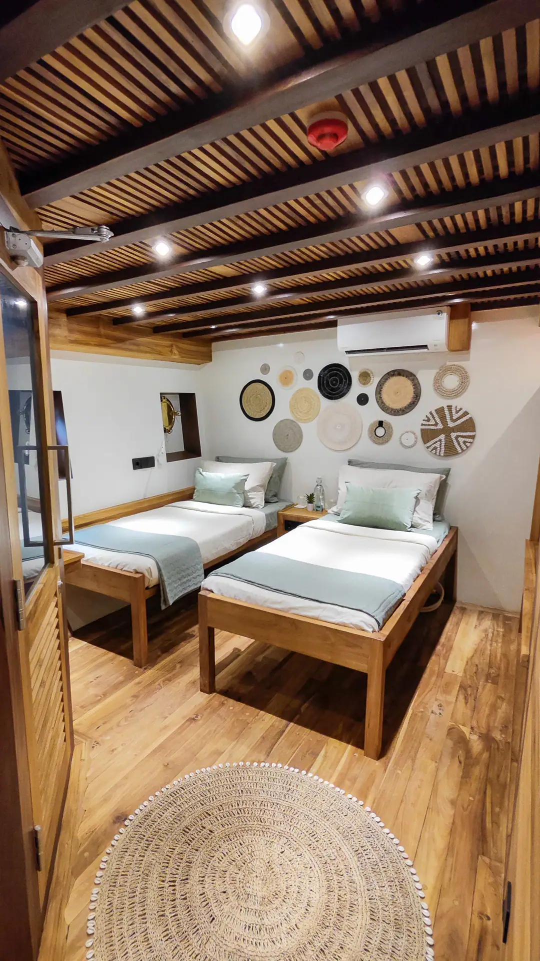 .Cabins and Interior-1