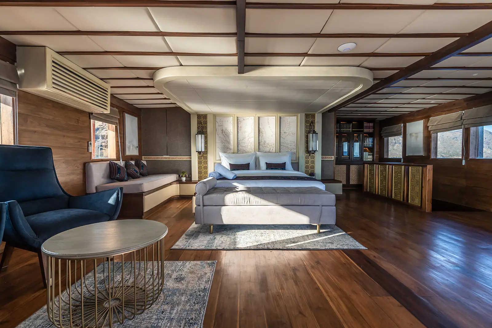 The Luxurious cabin of The Maj Oceanic