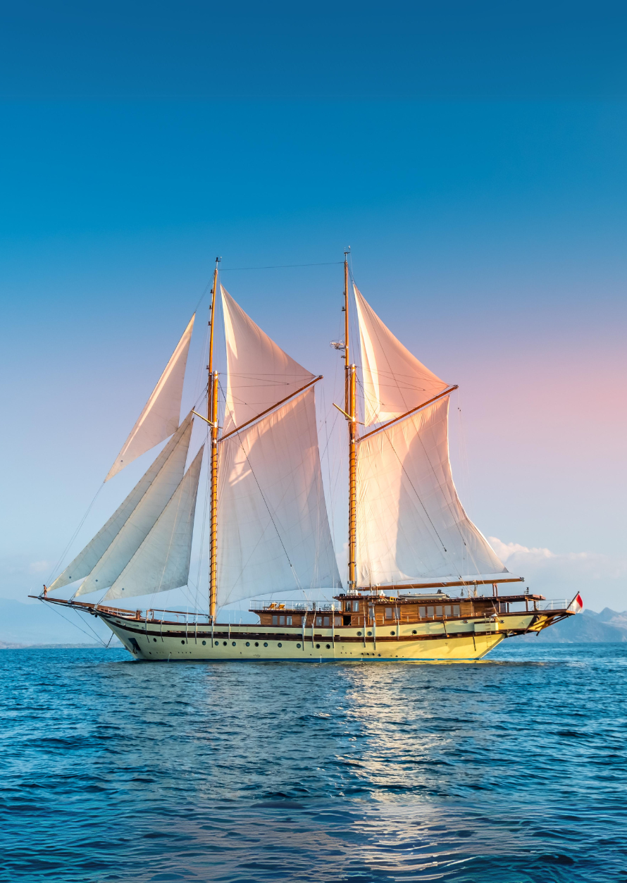 Lamima yacht sail up exterior