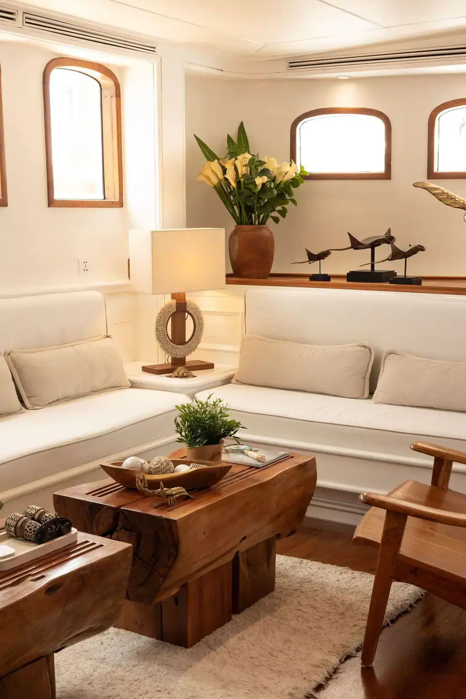 Enjoy the luxury facilities on your luxury liveaboard