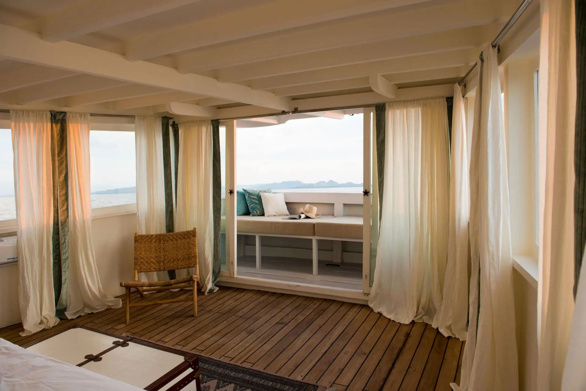 alexa-2158-1-1920-x-1281