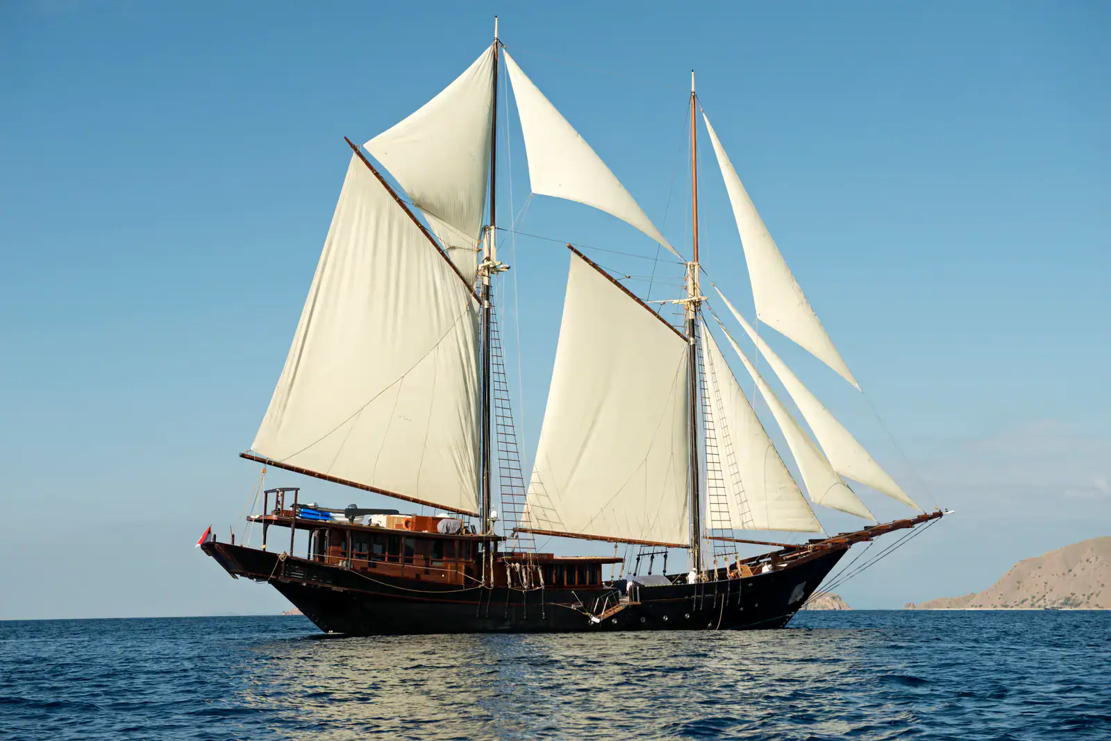 The Beauty Amandira Yacht Charter