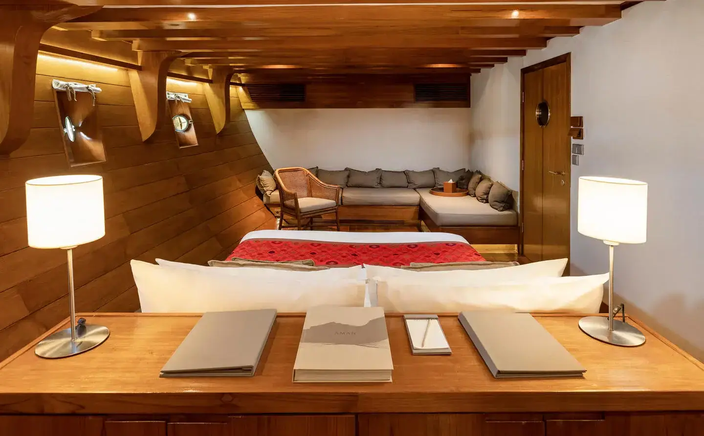 amandira-indonesia-deluxe-cabin-interior-1440-x-891