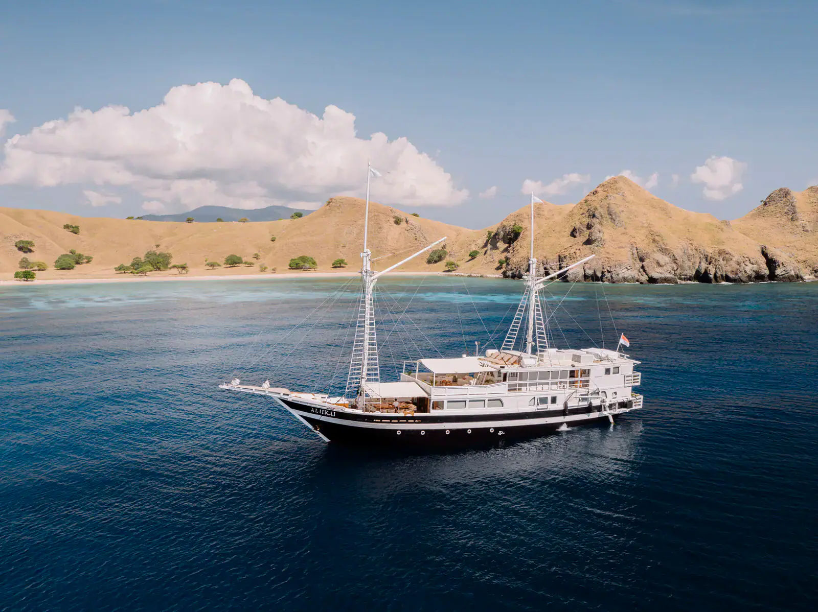 Aliikai Luxury Yacht