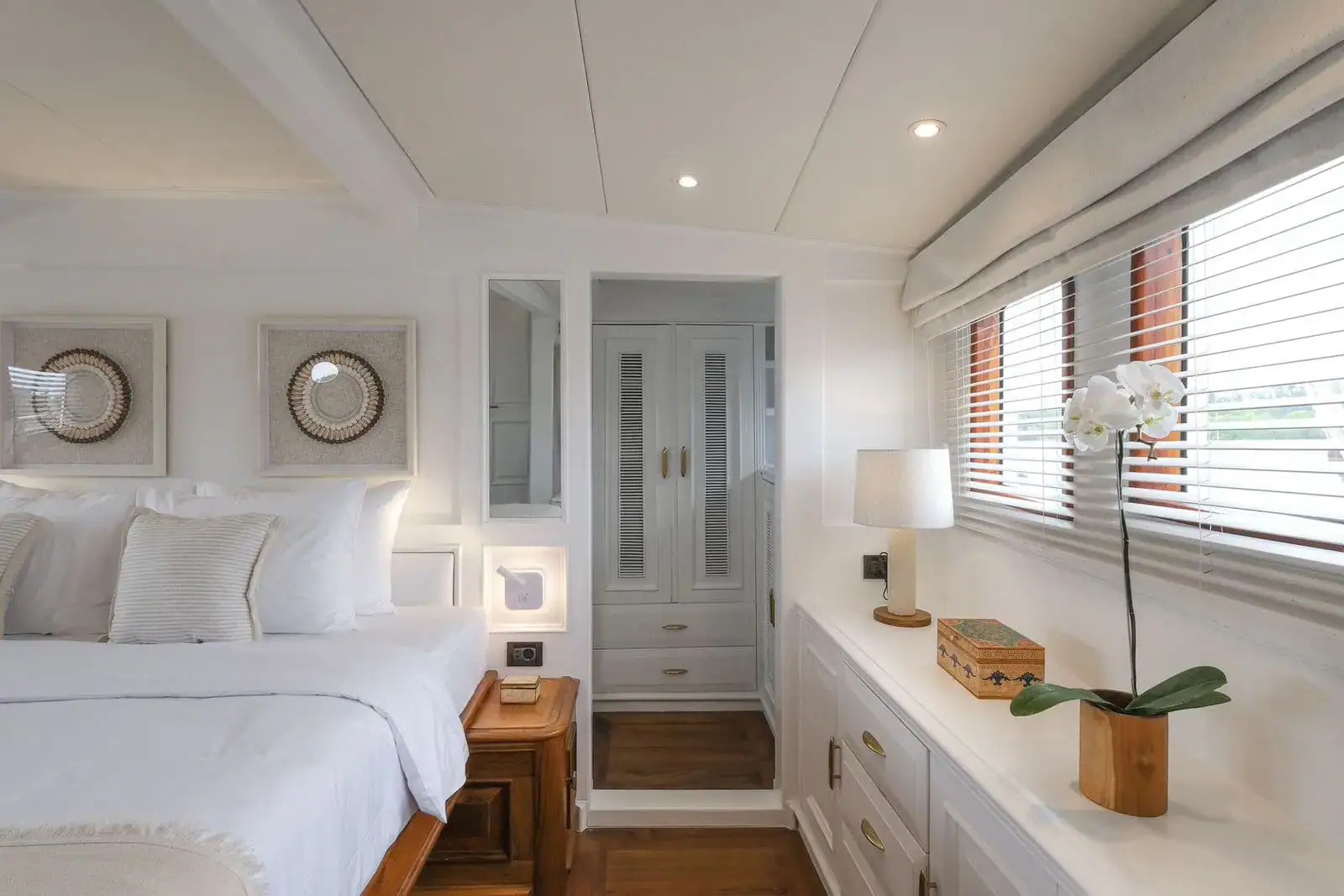 Luxury bedroom in Mutiara Laut Voyage