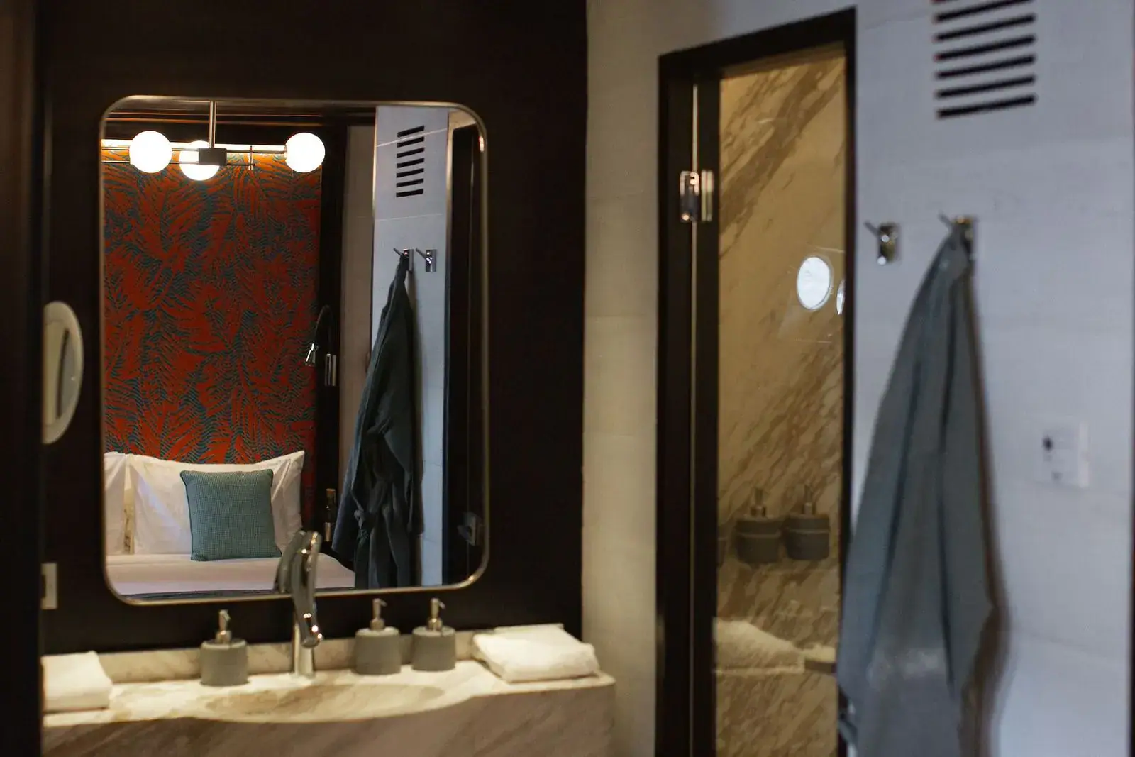 lower-20-deck-20-20-stateroom-201-20-2-20-of-203-20-20-img-7443-1920-x-1280