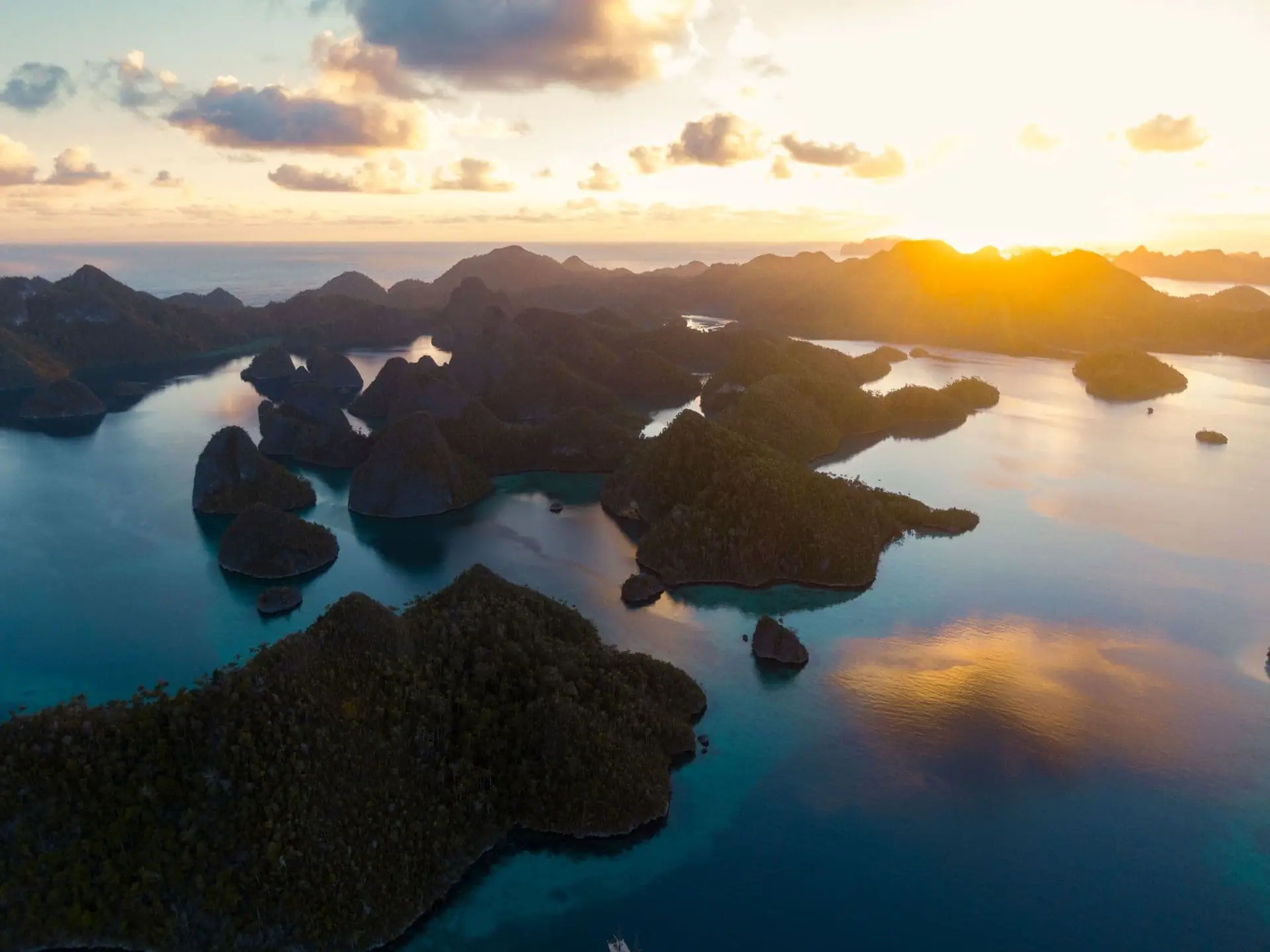 nataraja-anchorage-raja-20-ampat-202020-203-2-1920-x-1439