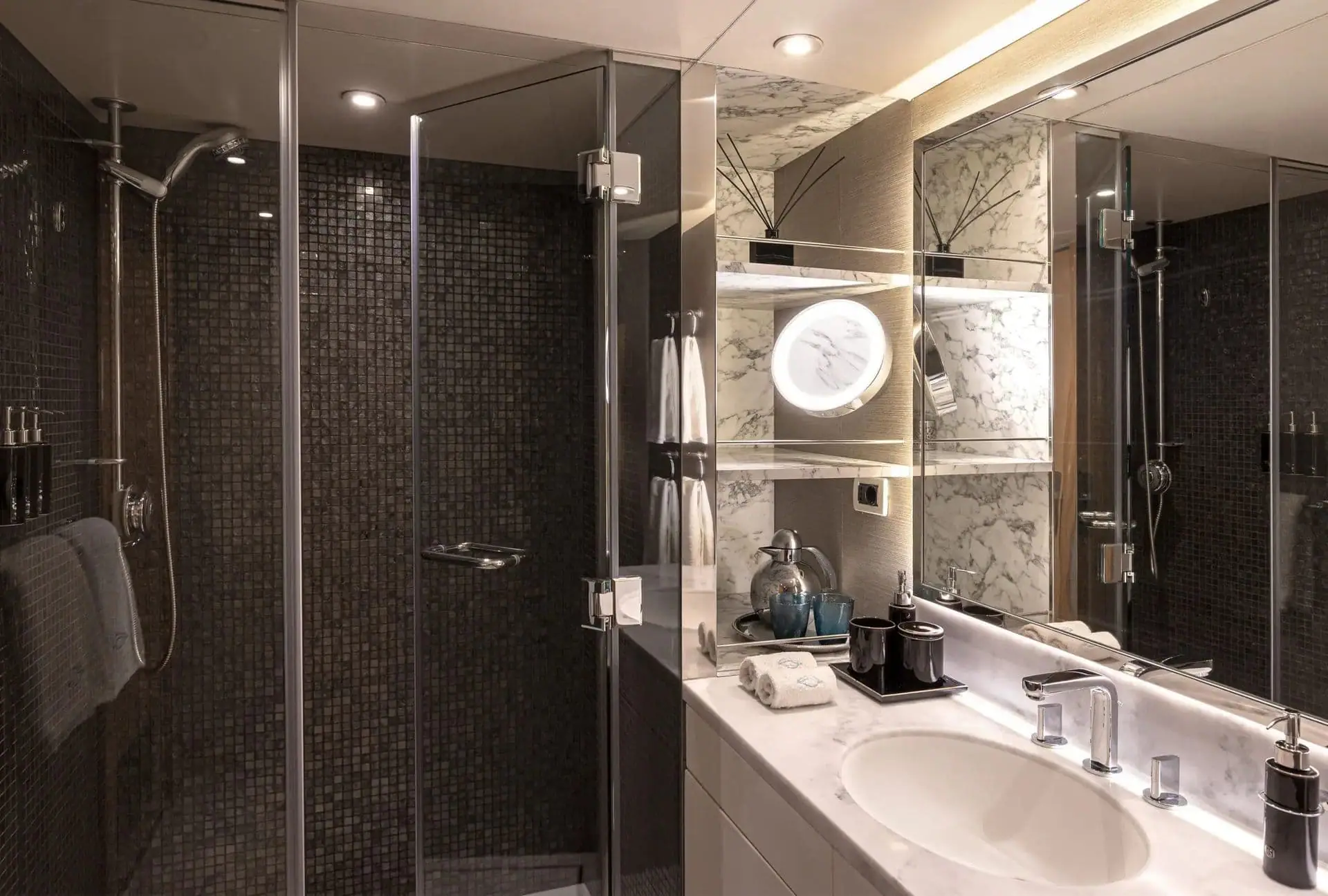 suite-105-cat-i-03-1920-x-1297